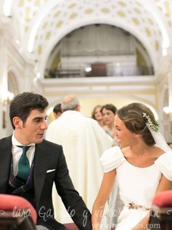novios casándose en Sevilla, peluquería y maquillaje de novia como inspiración